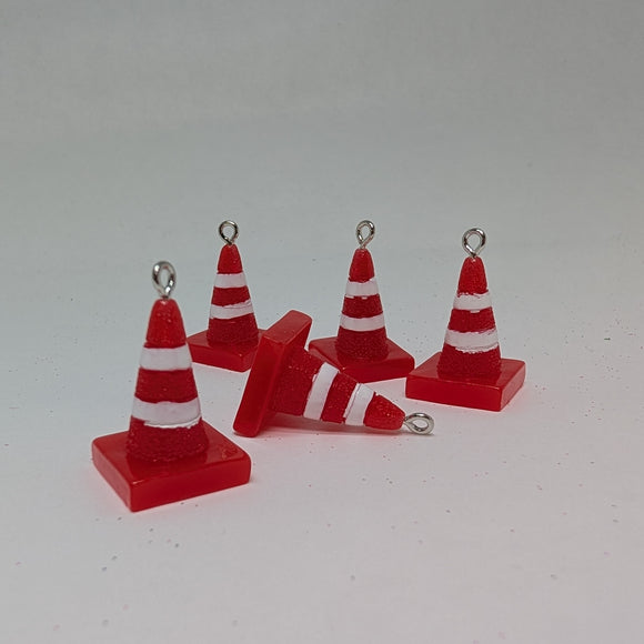 Mini Construction Cones, 5 pack